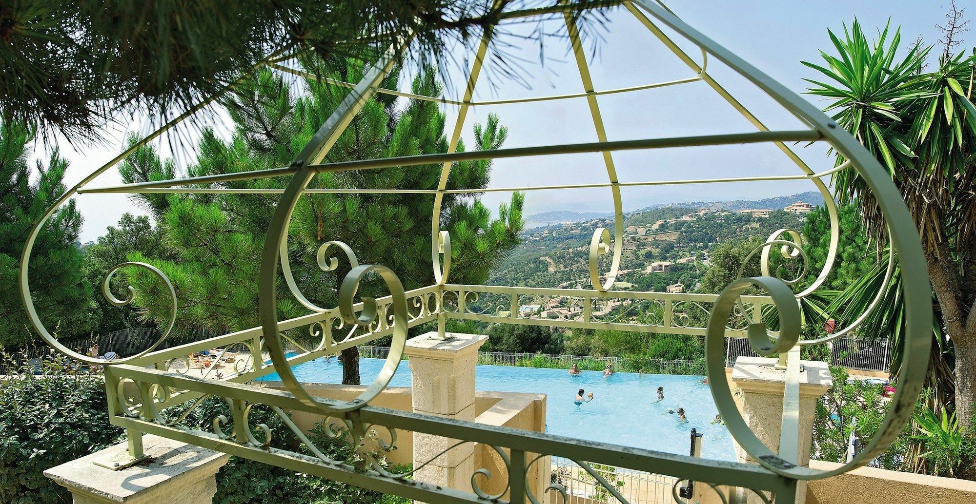 Residence Pierre & Vacances Les Terrasses Des Issambres لي إيسامبر المظهر الخارجي الصورة