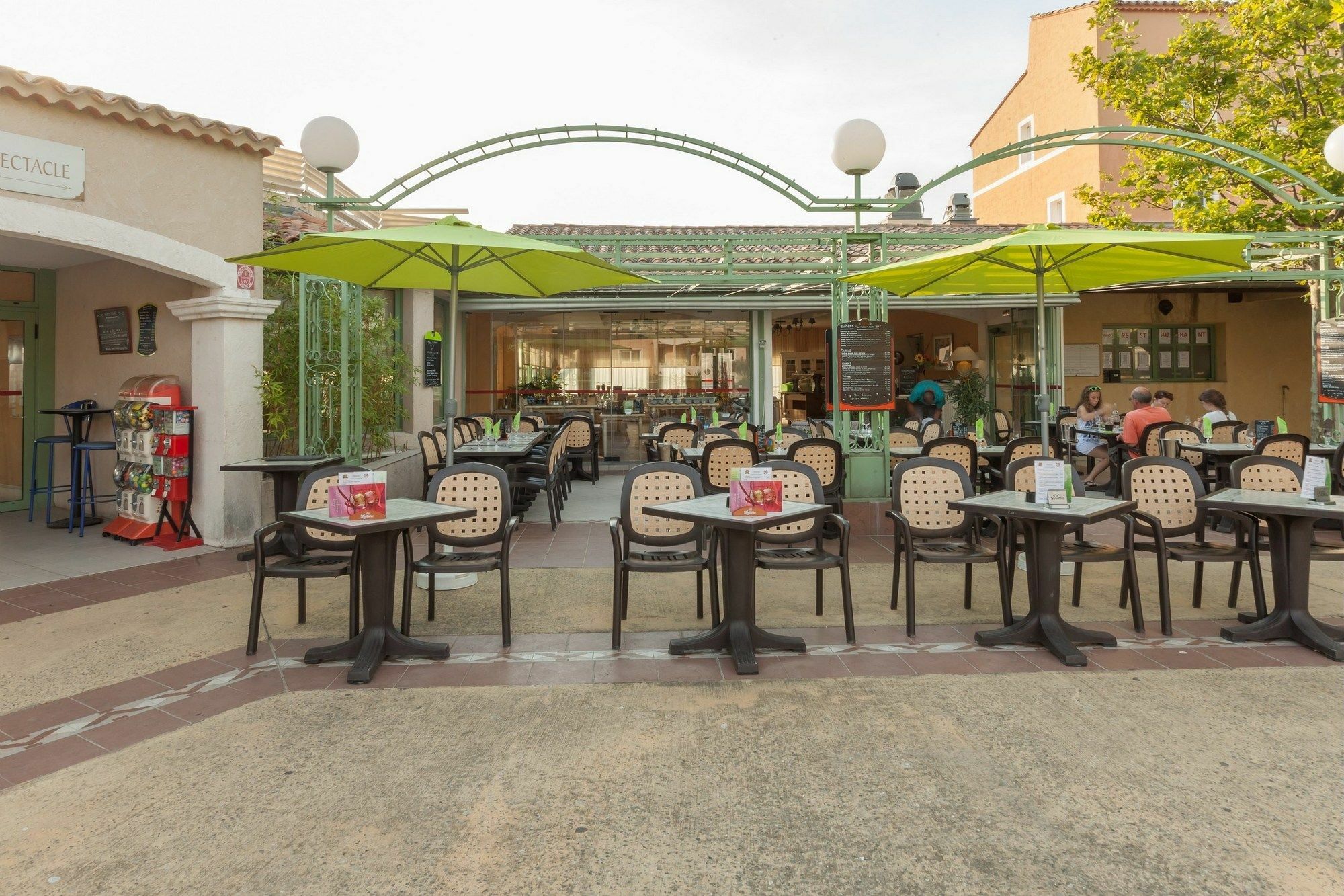 Residence Pierre & Vacances Les Terrasses Des Issambres لي إيسامبر المظهر الخارجي الصورة