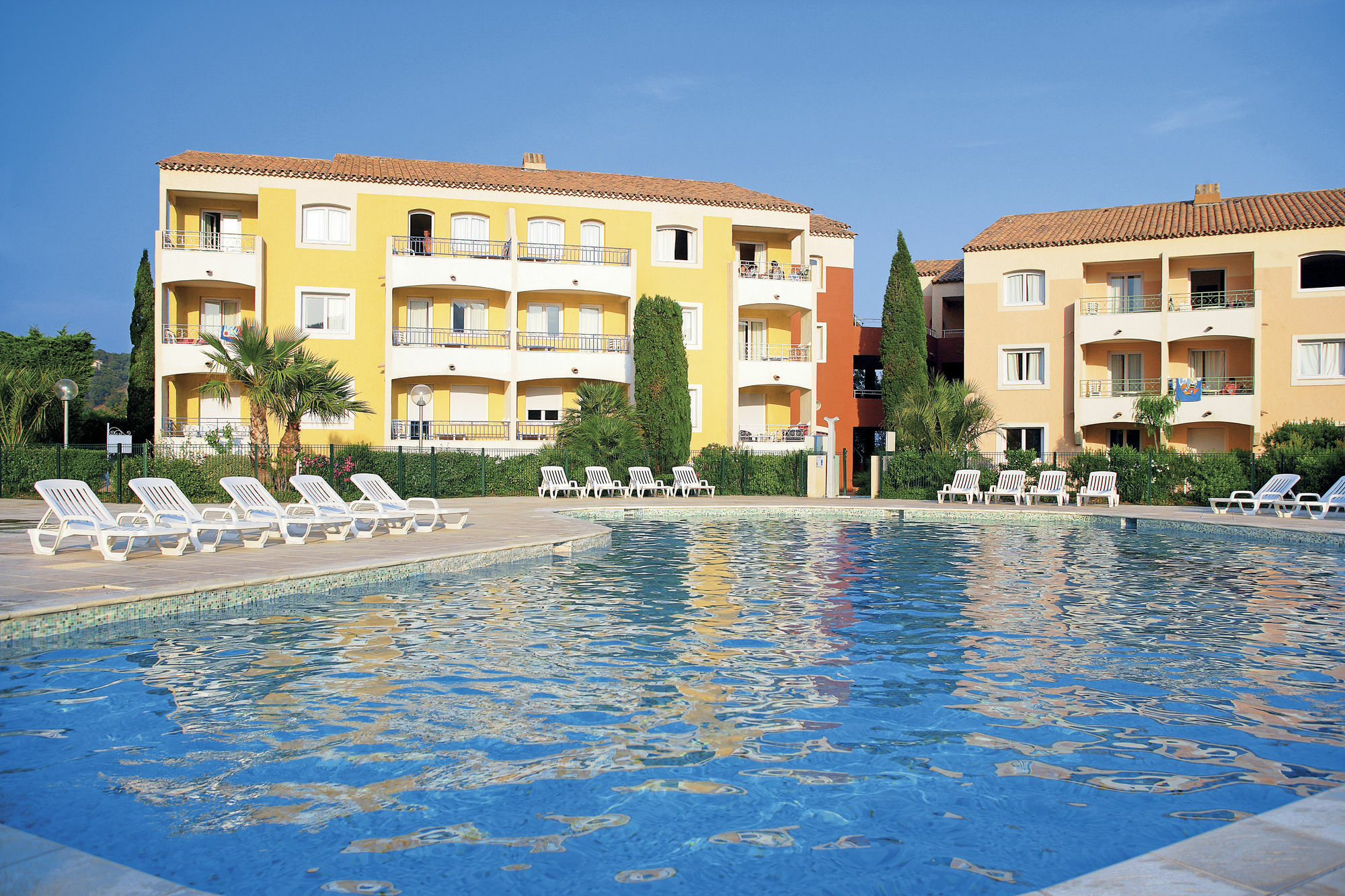 Residence Pierre & Vacances Les Terrasses Des Issambres لي إيسامبر المظهر الخارجي الصورة