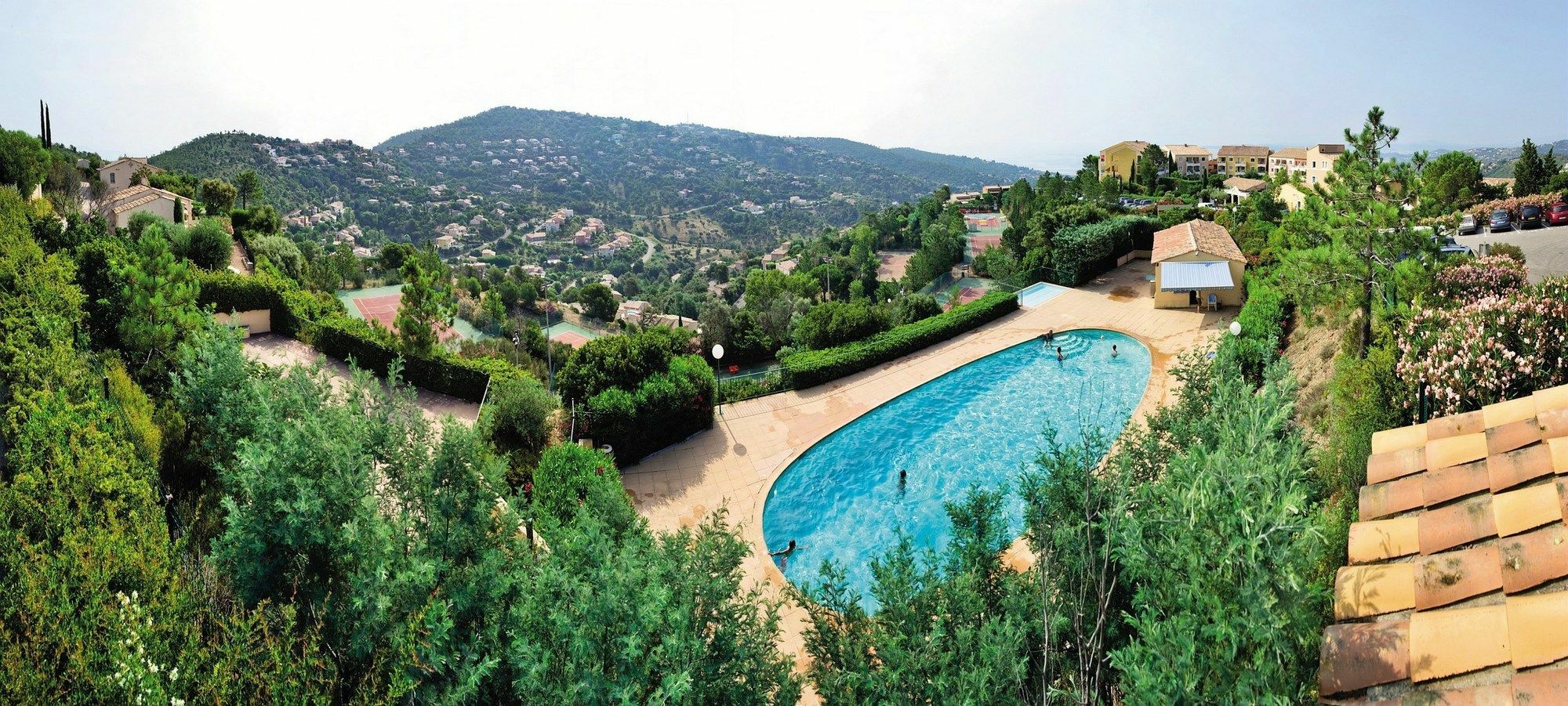 Residence Pierre & Vacances Les Terrasses Des Issambres لي إيسامبر المظهر الخارجي الصورة
